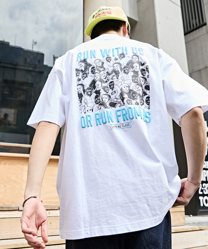 限定展開 LURKING CLASS×FREAK'S STORE 別注 ヴィンテージ加工 プリント Tシャツ  RUN WITH US
