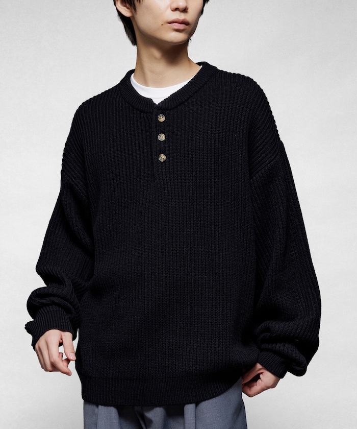 リラックスフィット 畦編み ヘンリーネック ニット 【限定展開】
