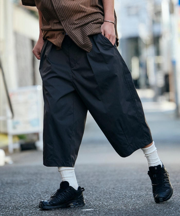 Easy Care Fabric ワイドシルエット ツータック スリークウォーター バレルショーツ 【限定展開】