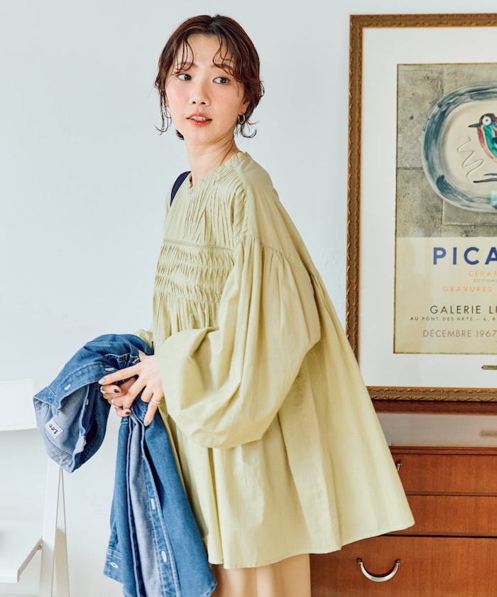 レモンイエロー：ライトイエロー