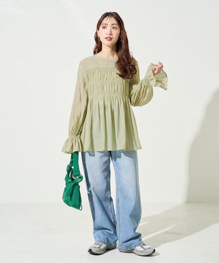 ブルーグリーン：ライトグリーン