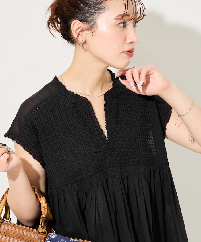 ダイヤ 刺繍 フリル ノースリーブ ブラウス【限定展開】