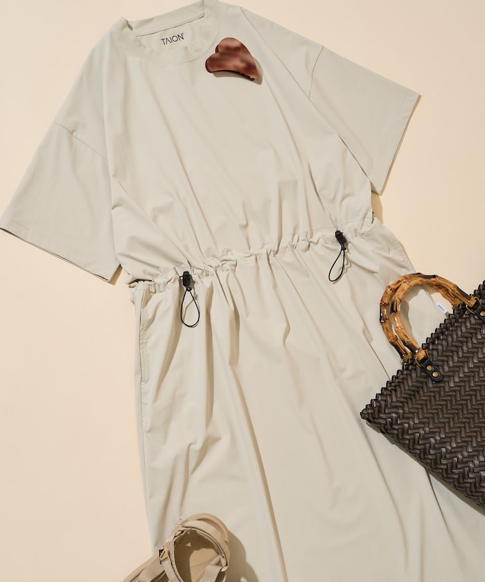 ライトグレー：ICEGRAY