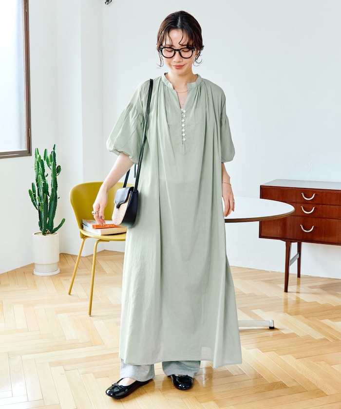 ブルーグリーン：ライトグリーン