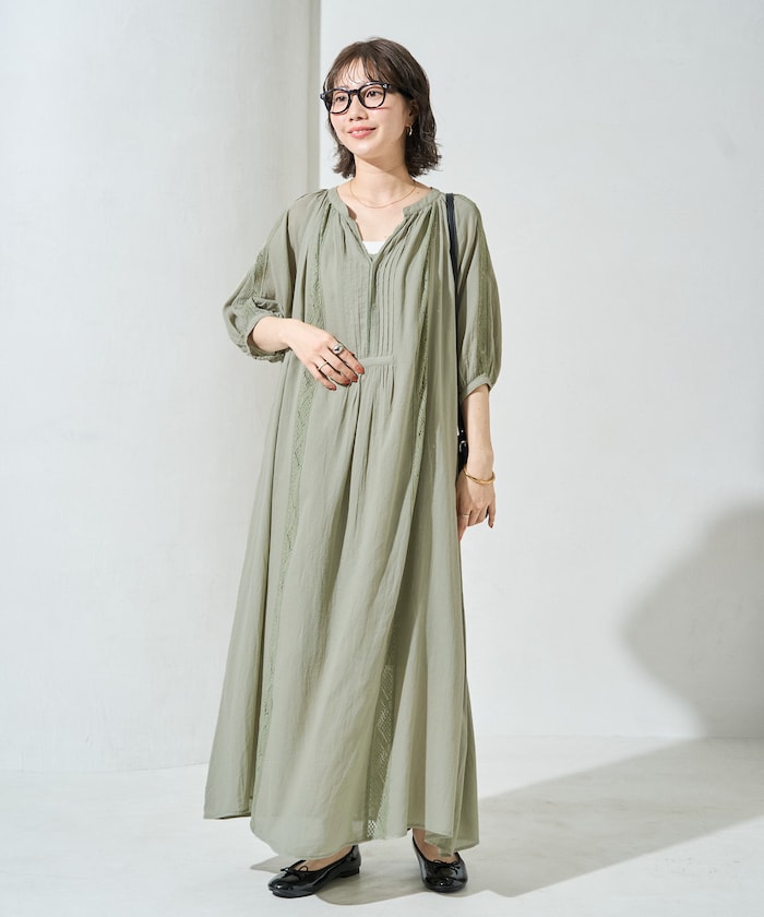 ブルーグリーン：ライトグリーン