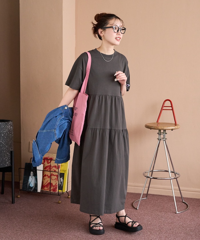 ブラック：オフブラック