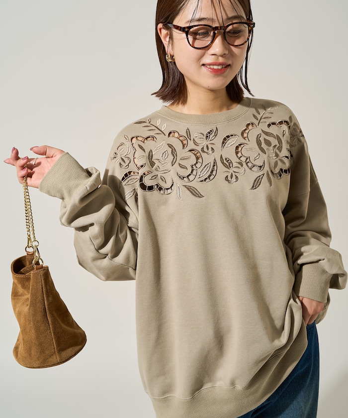フラワー カット 刺繍 裏毛 スウェット プルオーバー【限定展開】