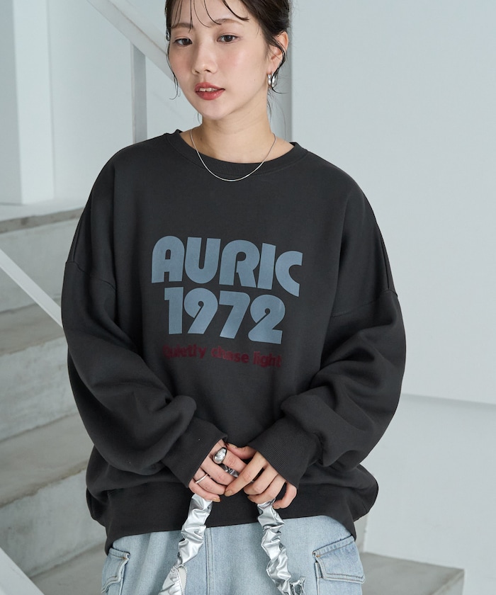 AURIC 植絨印花刷毛大學T