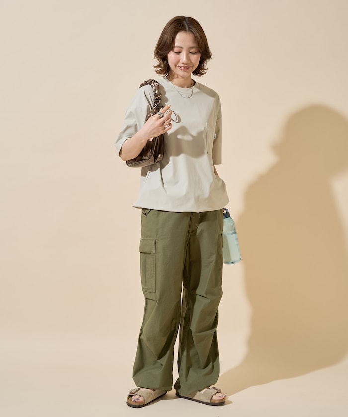 ライトグレー：ICEGRAY