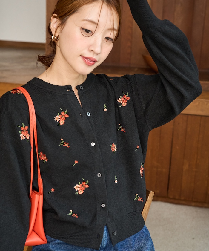 フラワー 刺繍 クルーネック ニット カーディガン【限定展開】