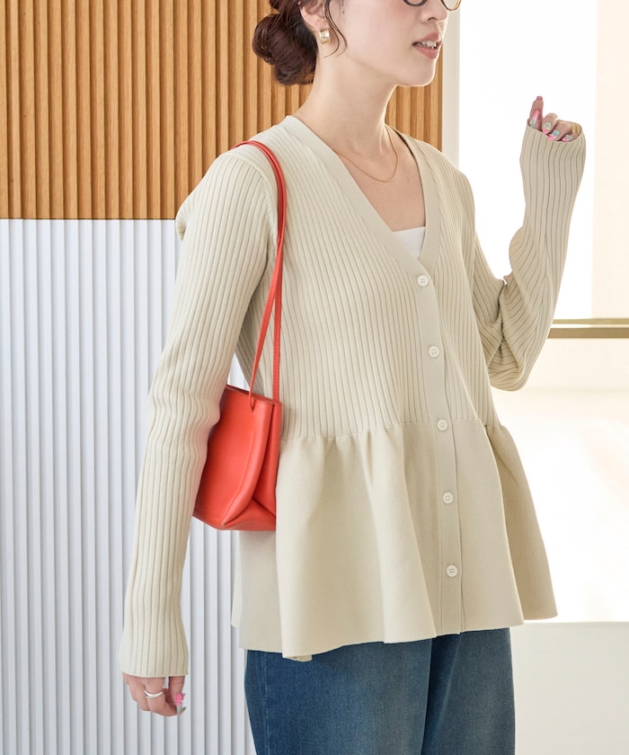 chico ペプラムニットベアトップス　金ボタンVネックカーディガン　セット Chico（チコ） ニット セーター 「WEB限定カラーあり」ペプラムニット