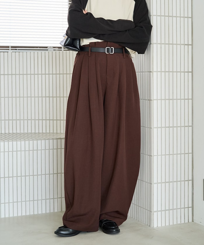 ウエスト タック コクーン パンツ【限定展開】