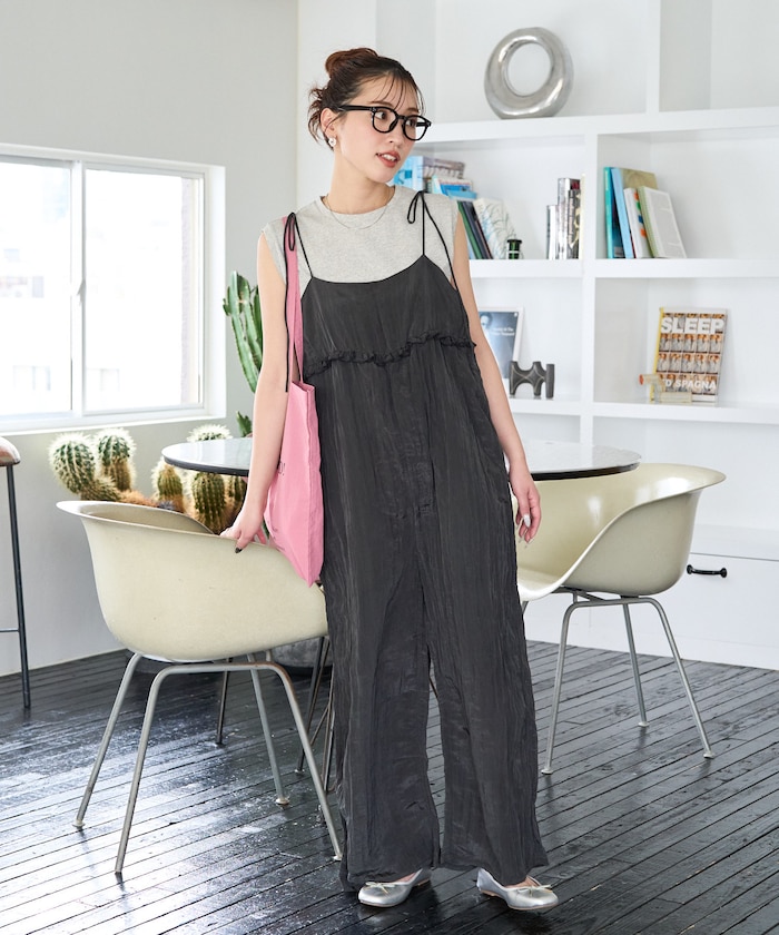 ワッシャー加工フリルボリュームサロペット【限定展開】