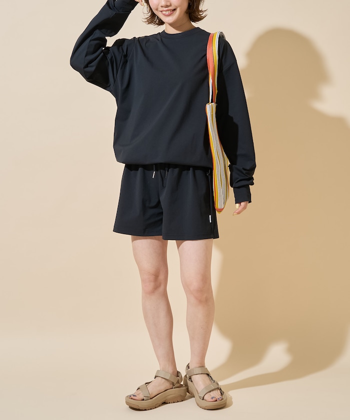 ブラック：BLACK