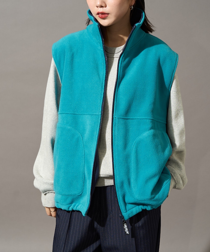 ブルー：ターコイズブルー