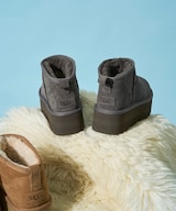 UGG/W CLASSIC ULTRA MINI PLATFORM（厚底ムートンブーツ）[6～8サイズ 