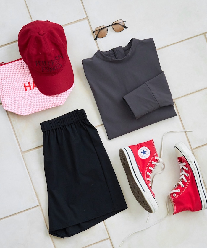 チャコールグレー：チャコール×ブラック