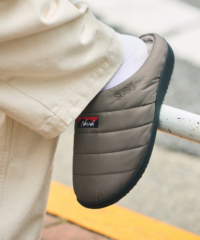 グレー:M.GRY