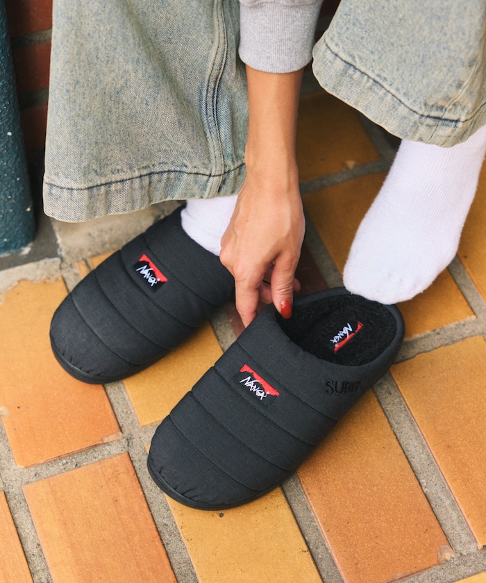 モデル足サイズ23.5cm 着用サイズ：1