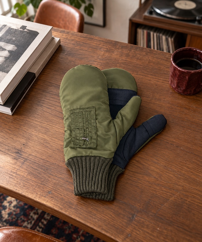 GO UOT MA-1 MITTEN