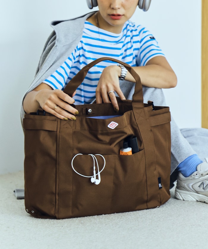 ブラウン：Brown