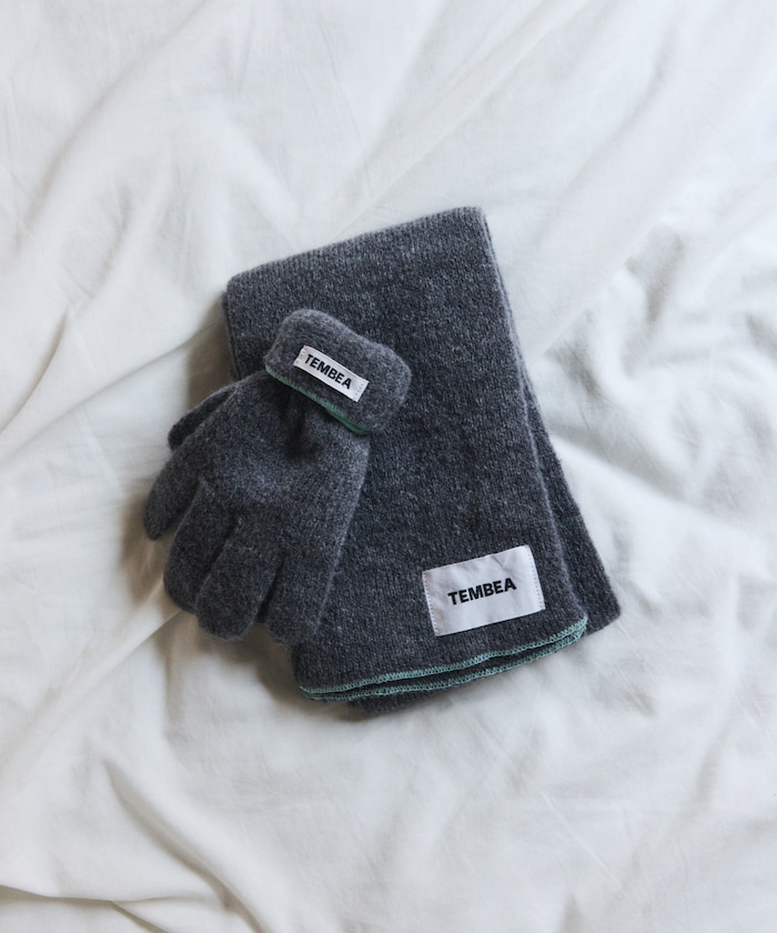 グレー:MID-GRAY