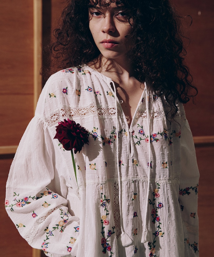 ドビー花刺繍×レースドレス