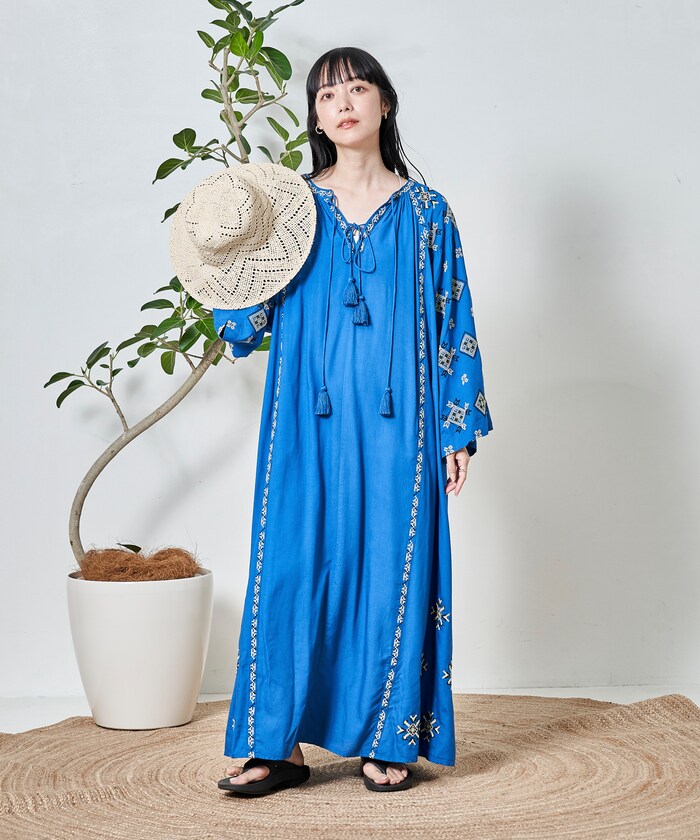 Freada フリーダ インド クロス 刺繍 パネルプリント ワンピース Freada（フリーダ）の「Freada/フリーダ インドクロス刺繍パネル