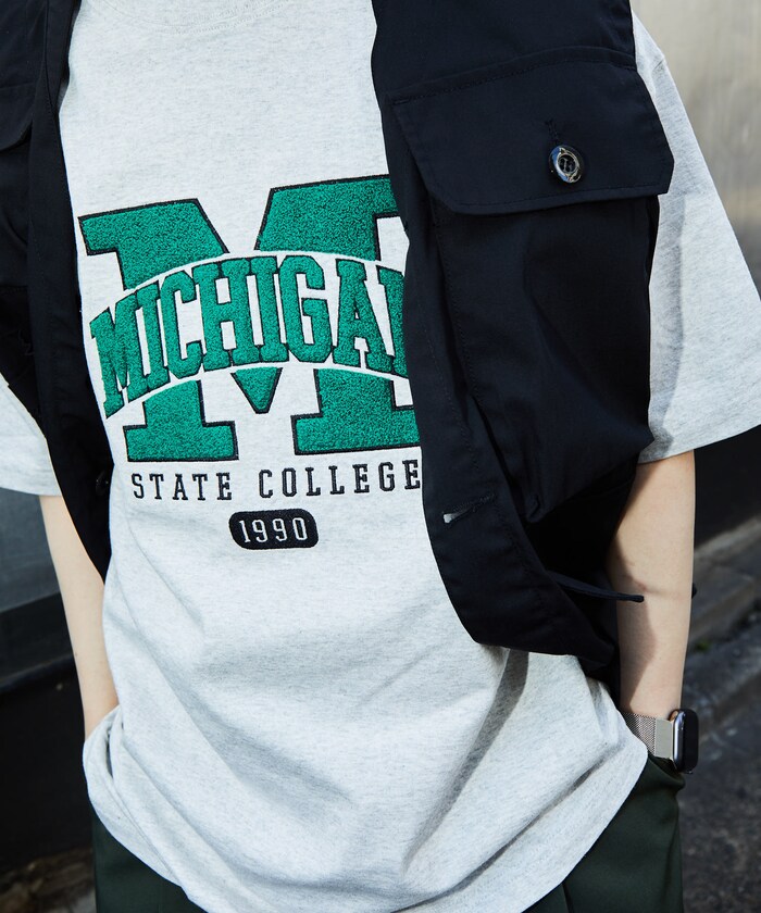 FREAK'S STOREのミシガン サガラカレッジTシャツ【限定展開】