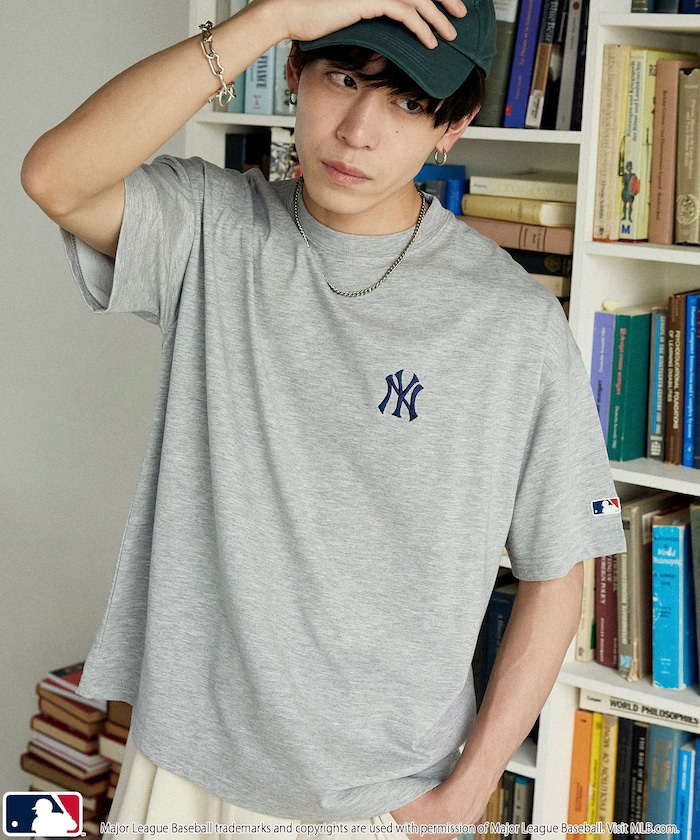 別注MLB バンダナ バックプリント Tシャツ　限定展開