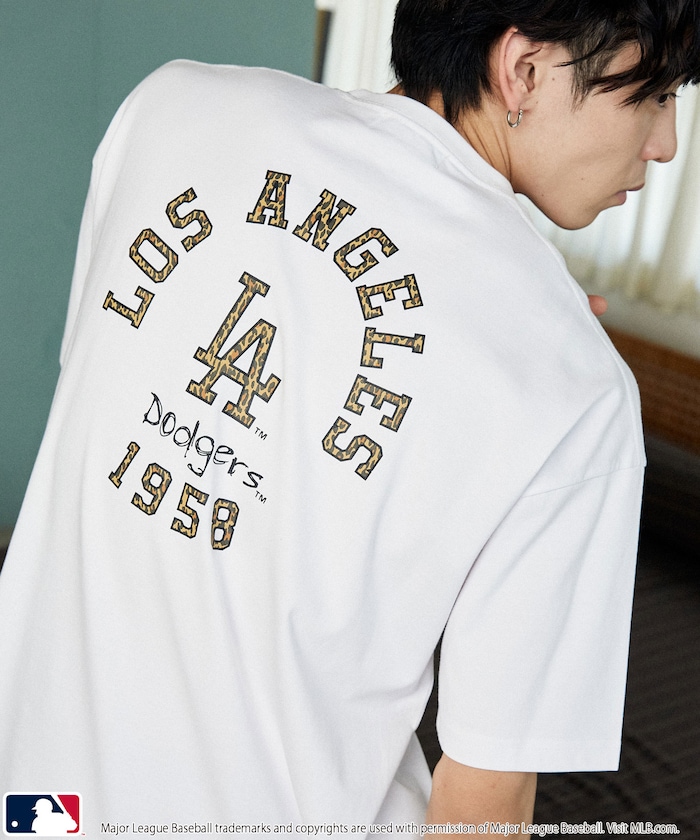 別注MLB レオパード柄 ロゴ Tシャツ　限定展開