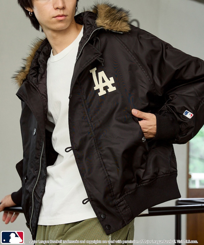 別注 MLB N2B フーディー ブルゾン 限定展開