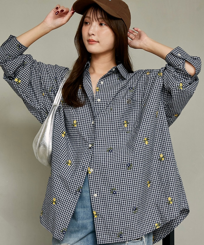 【8月28日 10:00販売開始】別注 小花柄 刺繍 ロゴ ビッグ シャツ　限定展開