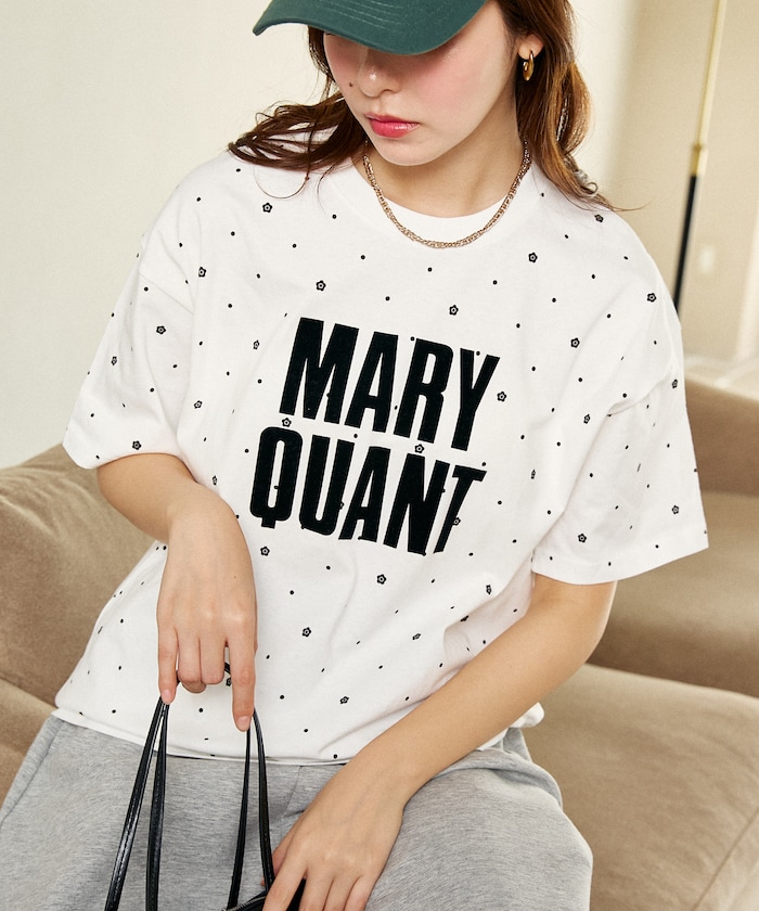 ＜3月6日AM10:00発売＞総柄 プリント フロッキー ロゴ Tシャツ　限定展開