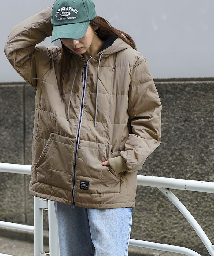 グレー：GRAY