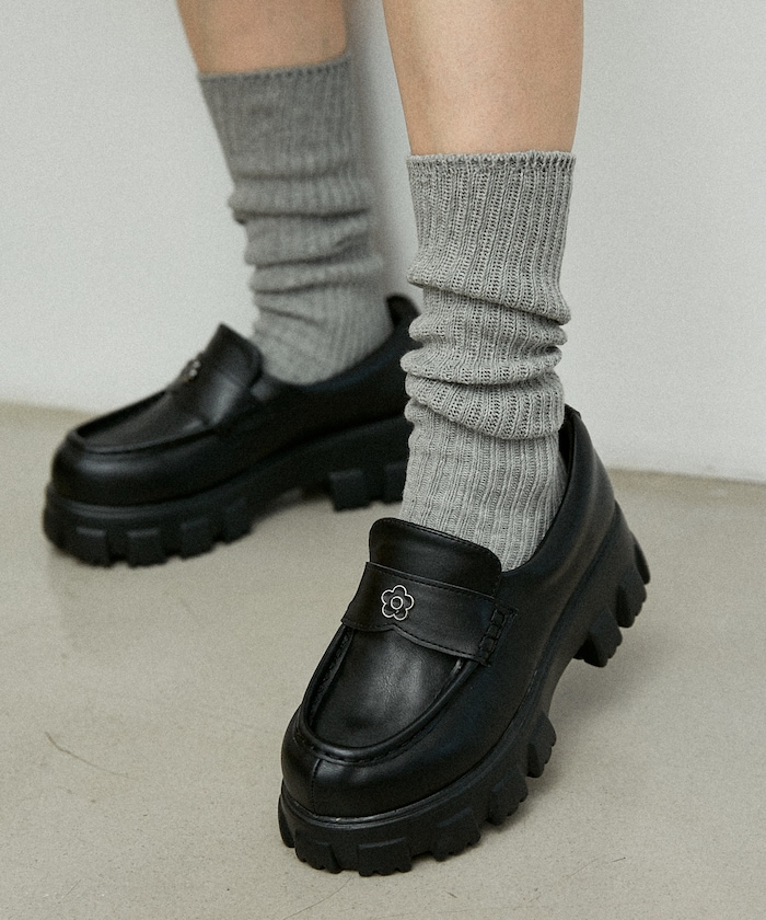 ブラック