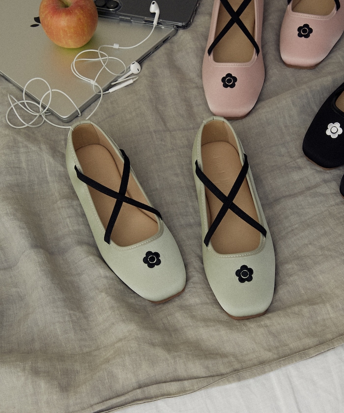 【12月5日 10:00販売開始】刺繍 サテン バレエシューズ 限定展開