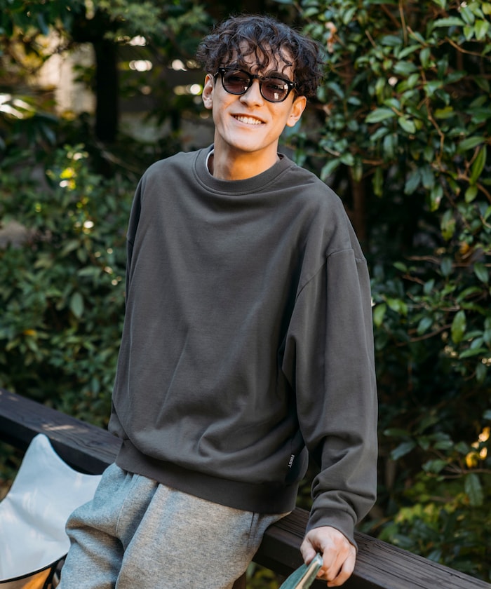 グレー：グレー×オフホワイト