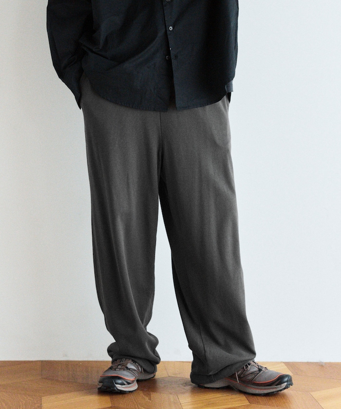 ブラック：ブラック×チャコールグレー