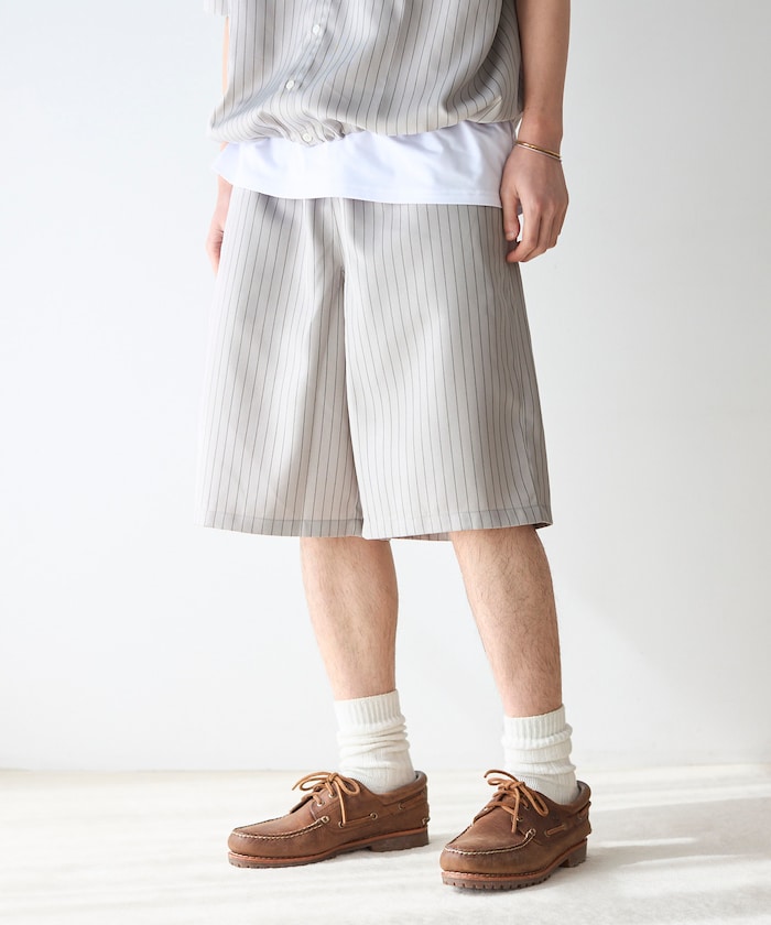 ベージュ：サンド