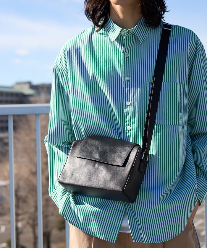 Leather Editor's Flap Shoulder Bag / レザー エディターズ フラップショルダー / 牛革 / 撥水レザー