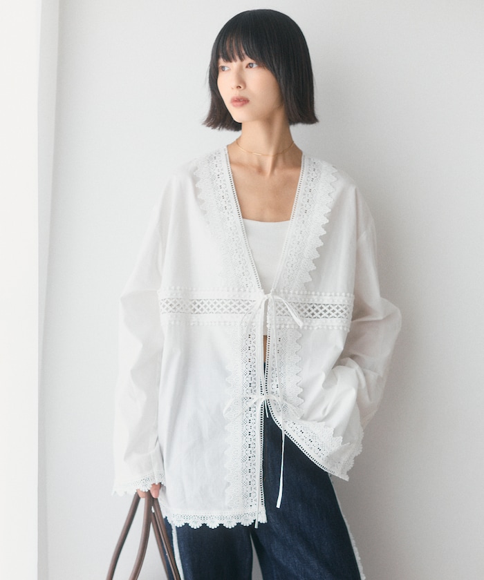 レース切替え Vネック シャツ【限定展開】