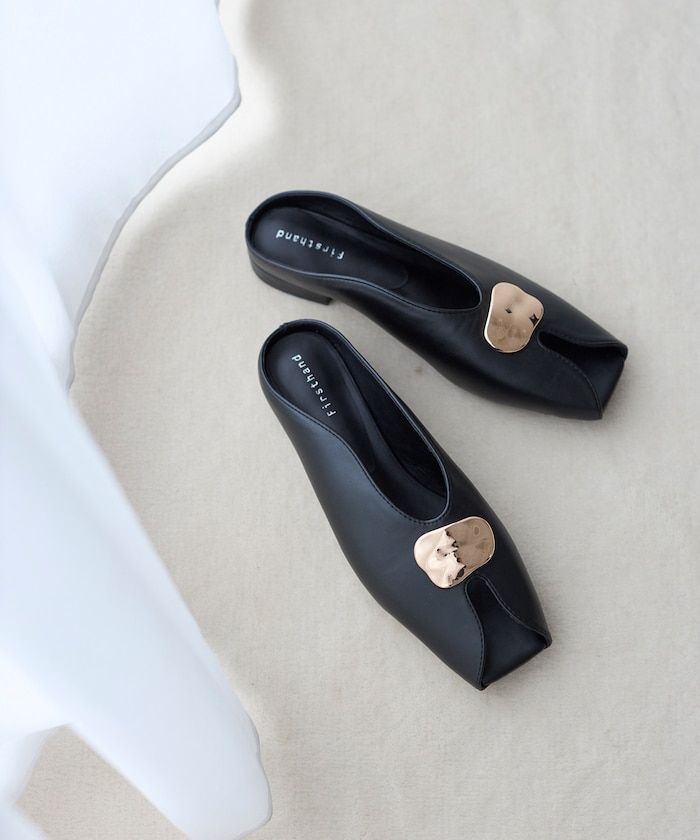 メタルプレート オープントゥシューズ