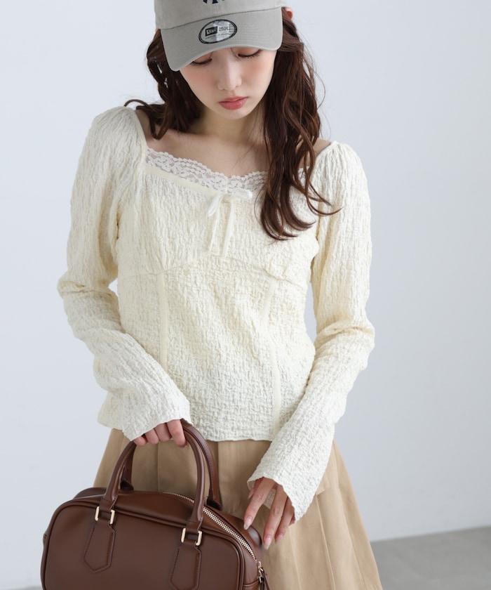 【3月16日 12：00～販売開始 】レーストリムジャガード長袖カットソー